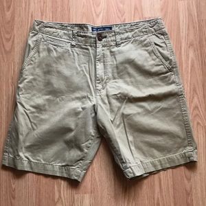 Men’s Classic Fit American Eagle Khaki Shorts